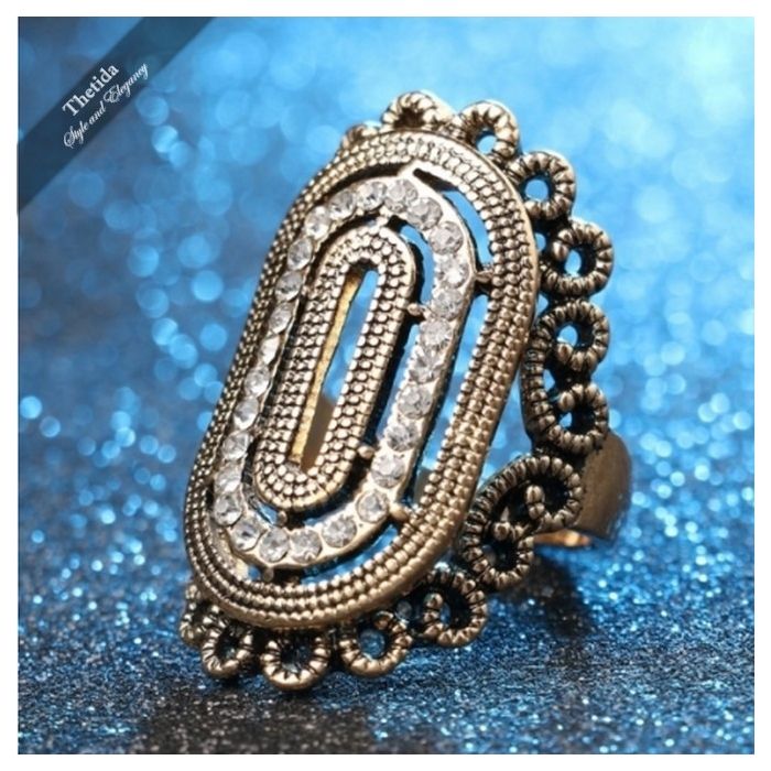 Unique Crystal Vintage Ring - 1