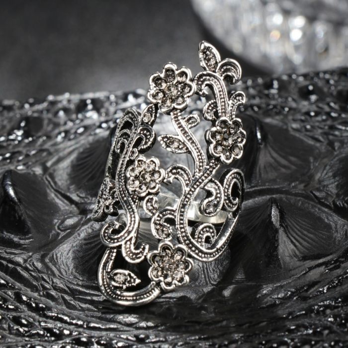 Antique Silver Crystal Flower Ring - 3