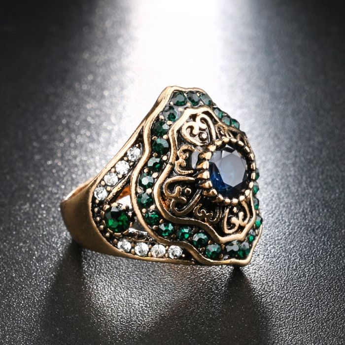 Vintage Ring Inlaid Green Crystal - 2